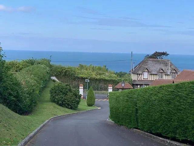 L'appartement Vue Mer De La Des Rosiers - Sur Mer Apartmán *