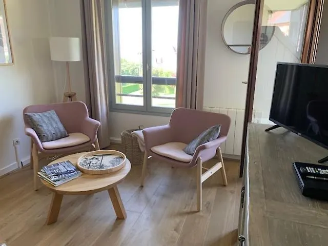 L'appartement Vue Mer De La Des Rosiers - Sur Mer